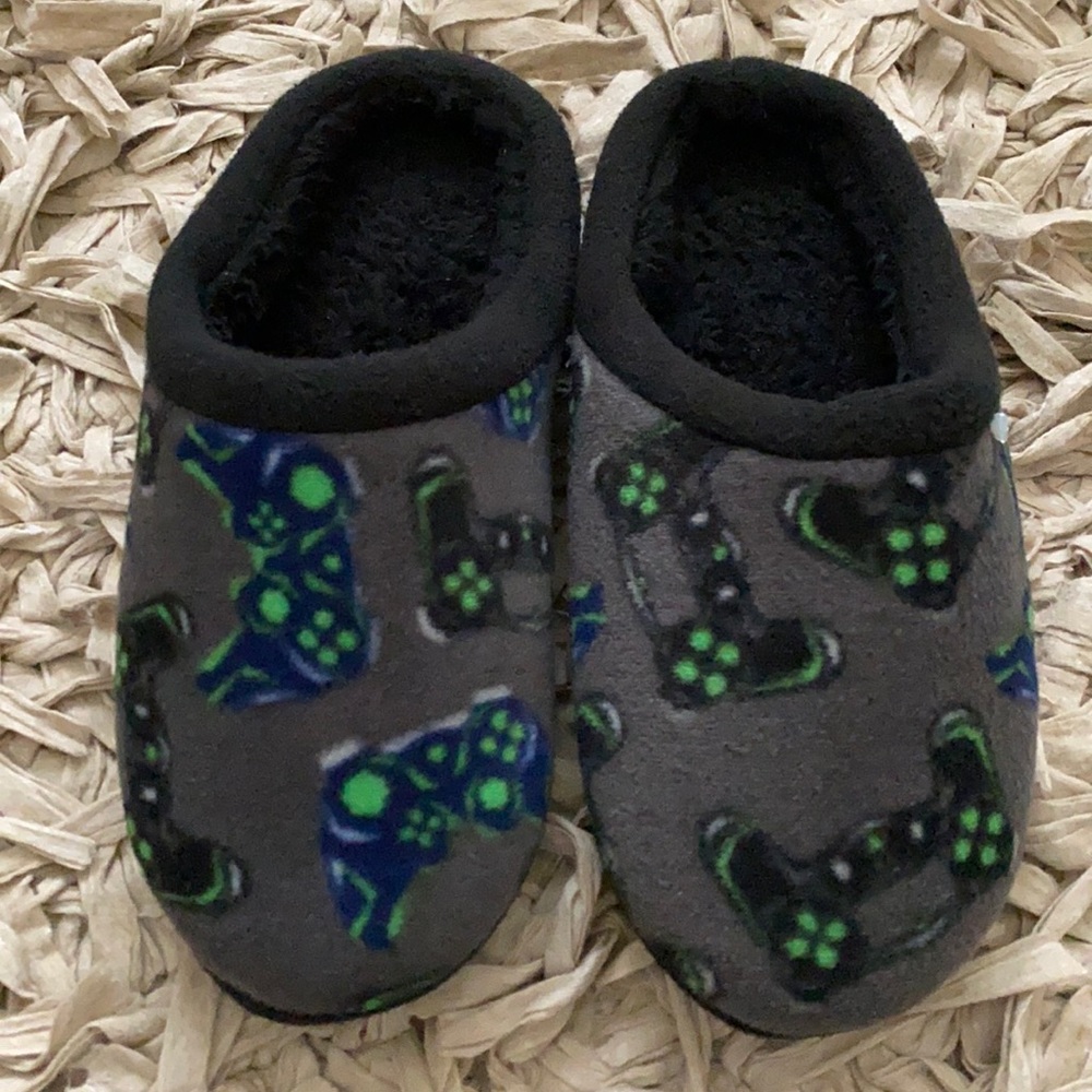 Cuddl Duds video game controller slippers